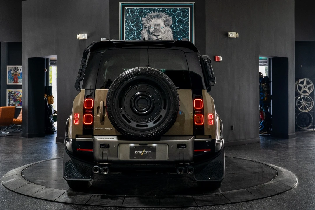 2025 Land Rover Defender L663 - Image 8 of 12