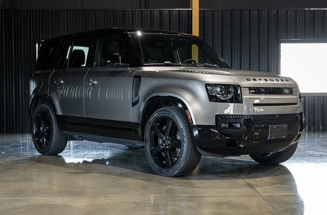 2025 Land Rover Defender L663 - Image 2 of 31