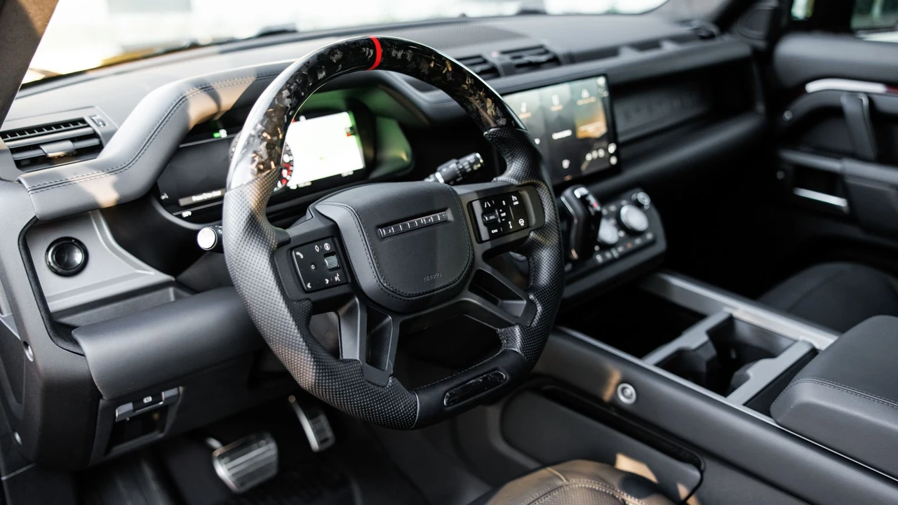2025 Land Rover Defender Octa - Image 6 of 31