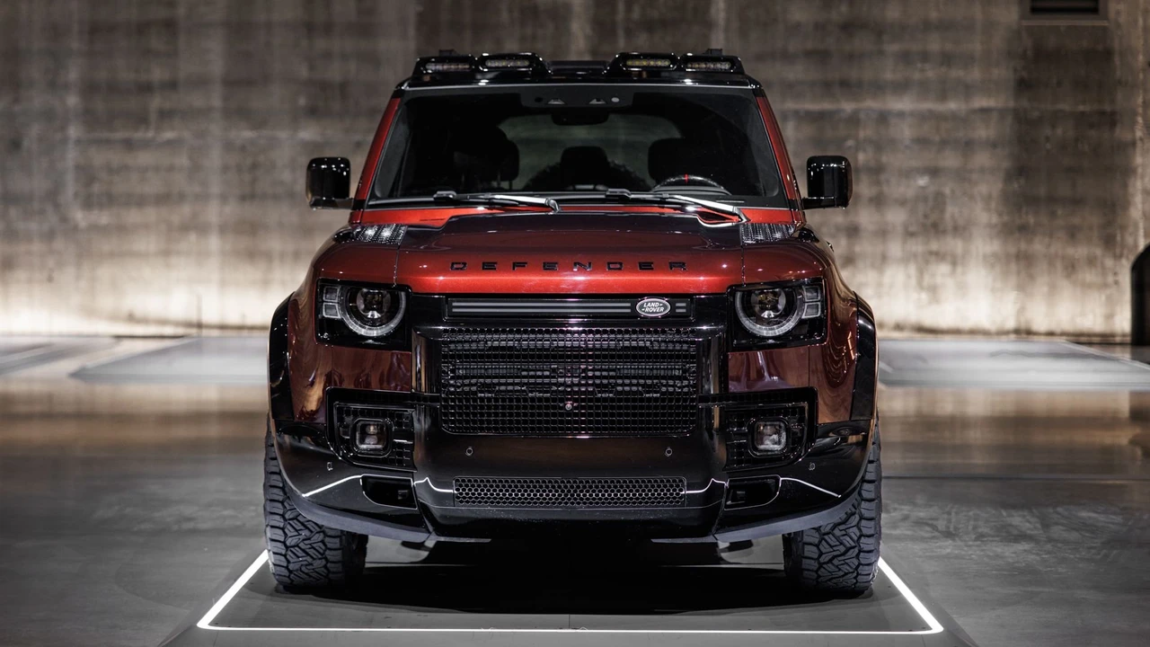 2025 Land Rover Defender Octa - Image 17 of 31