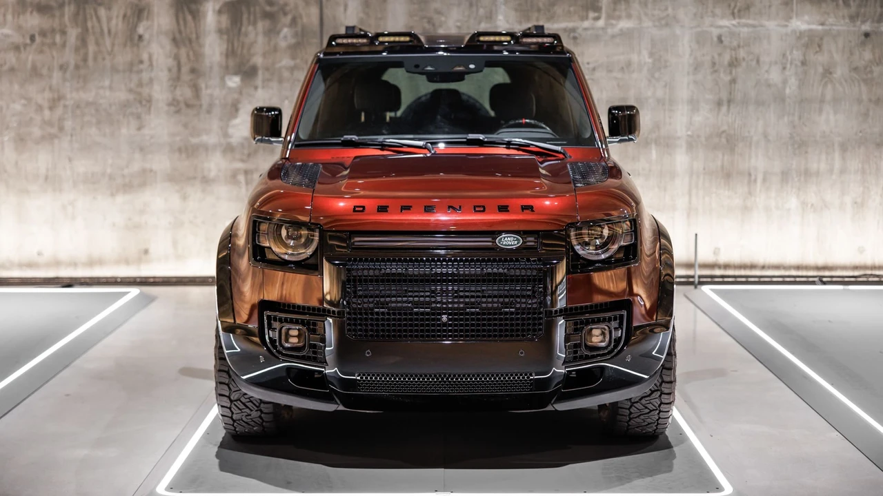 2025 Land Rover Defender Octa - Image 2 of 31