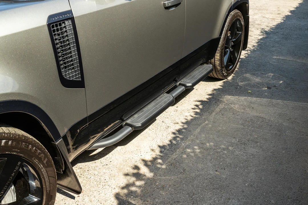 2025 Land Rover Defender L663 - Image 27 of 31