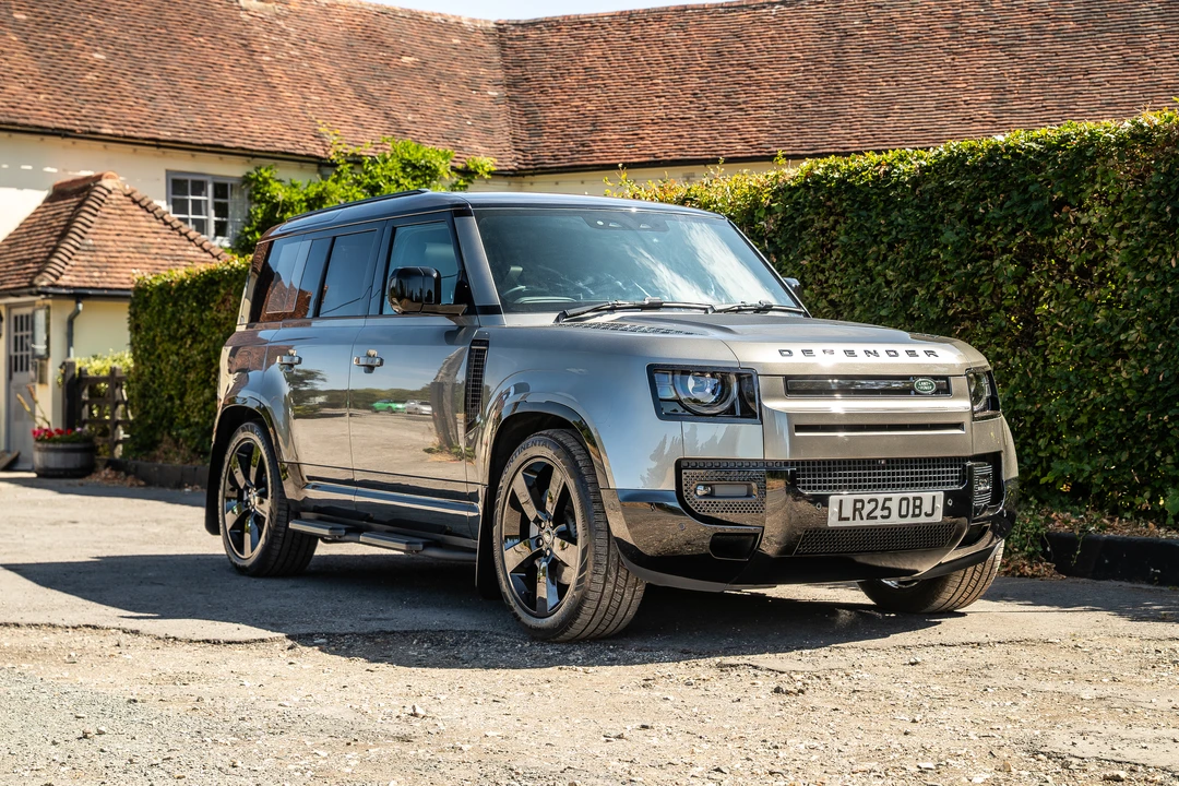2025 Land Rover Defender L663 - Image 3 of 31