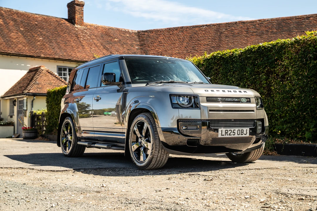 2025 Land Rover Defender L663 - Image 15 of 31
