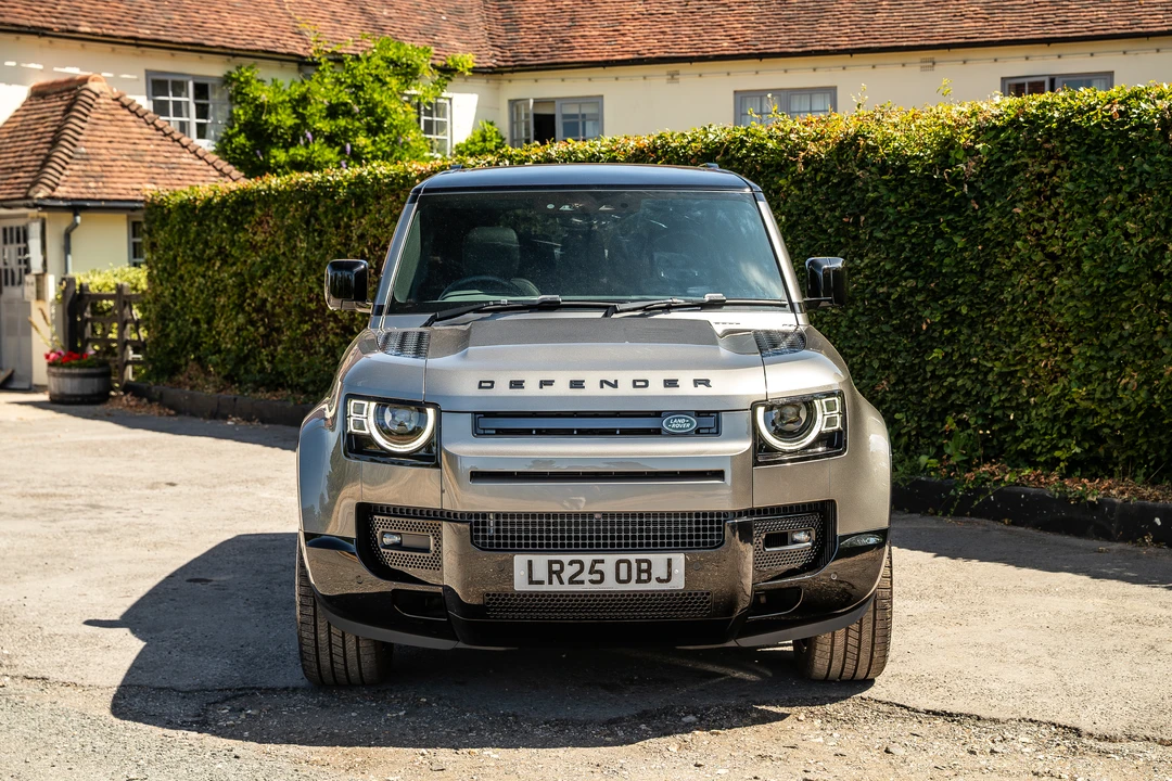 2025 Land Rover Defender L663 - Image 2 of 31