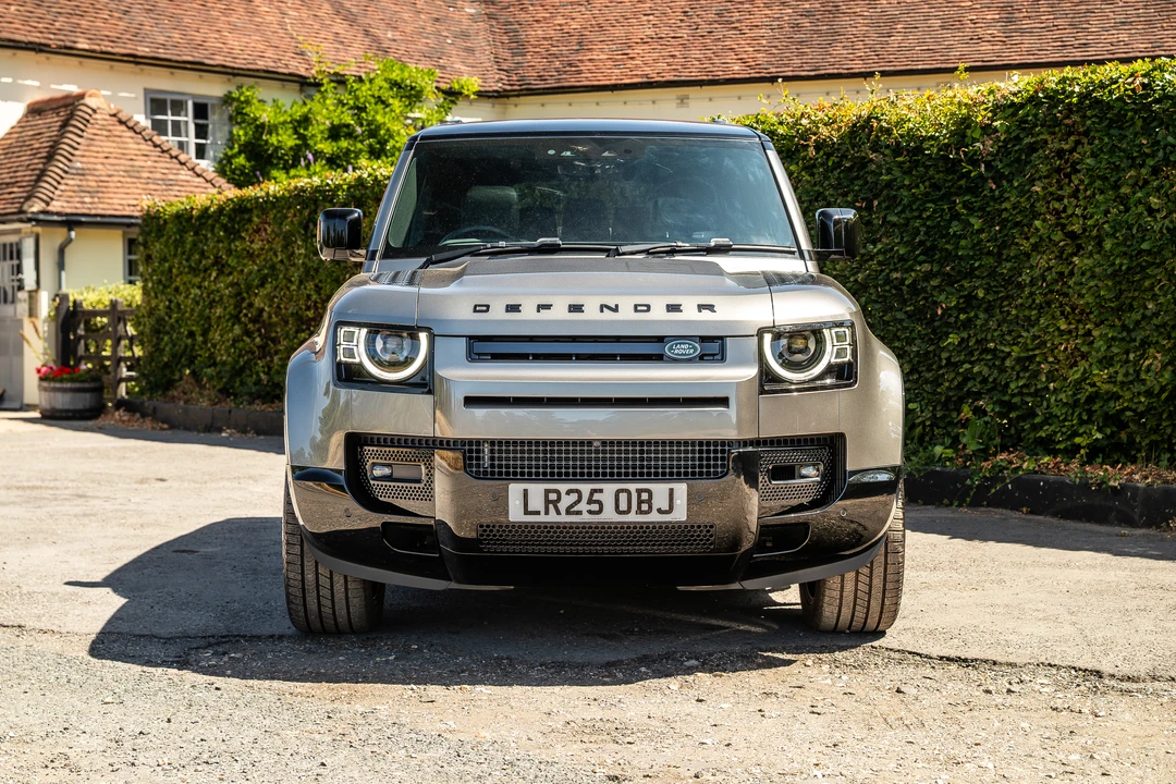 2025 Land Rover Defender L663 - Image 8 of 31