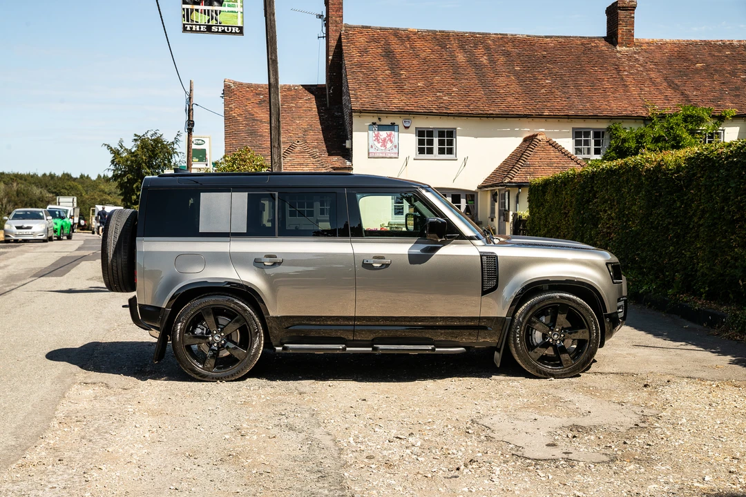 2025 Land Rover Defender L663 - Image 10 of 31