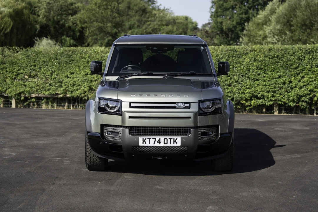 2025 Land Rover Defender L663 - Image 10 of 31