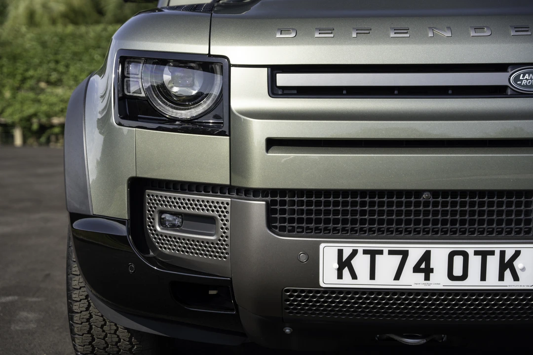 2025 Land Rover Defender L663 - Image 24 of 31