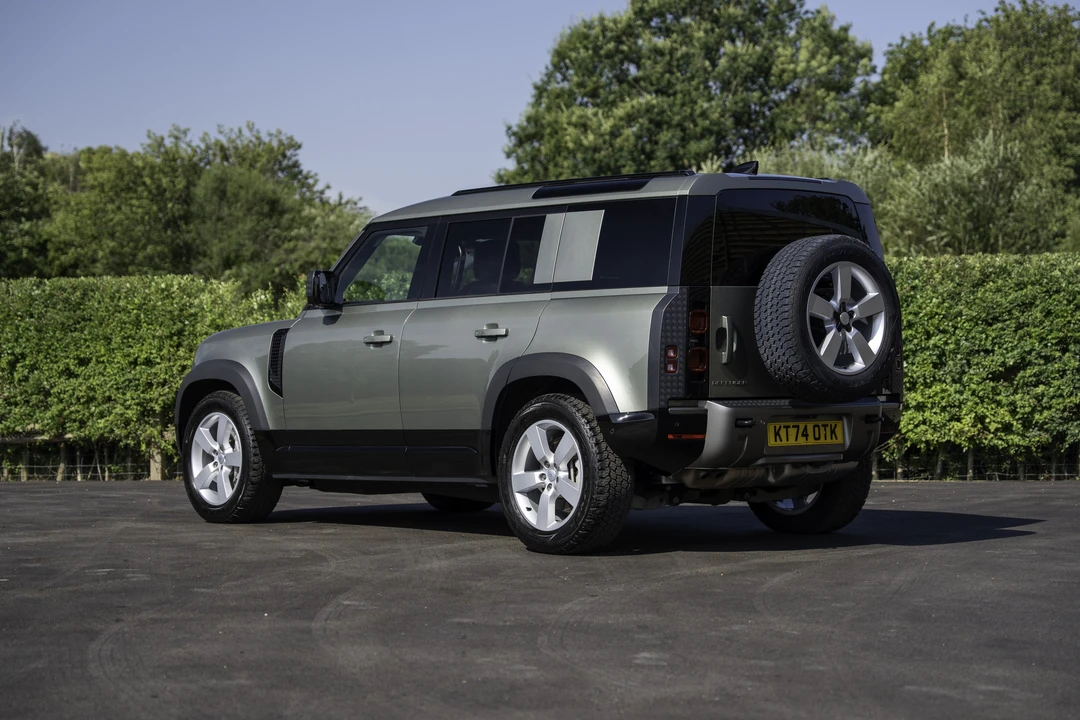 2025 Land Rover Defender L663 - Image 5 of 31