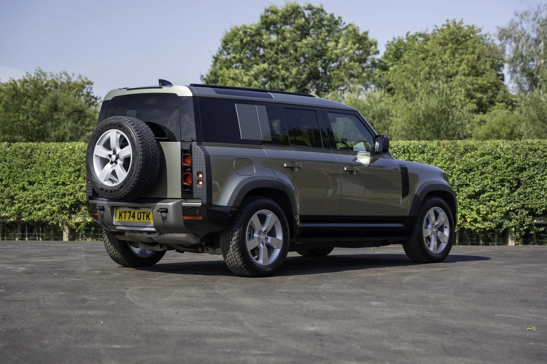 2025 Land Rover Defender L663 - Image 7 of 31