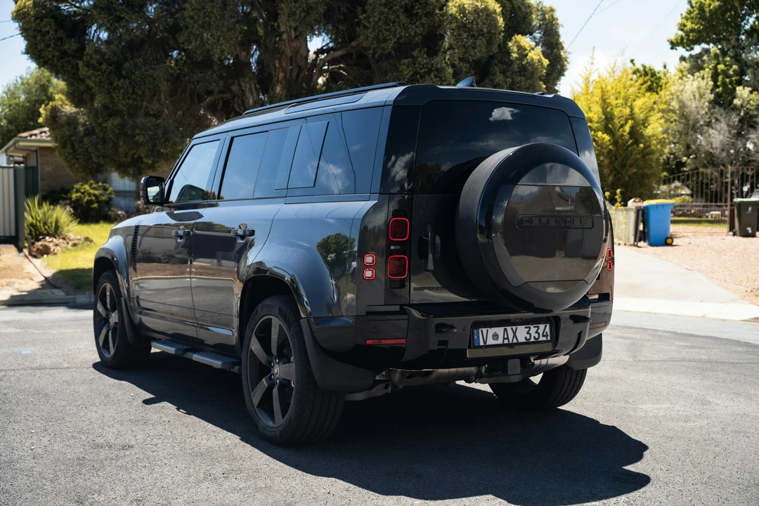 2025 Land Rover Defender L663 - Image 13 of 21
