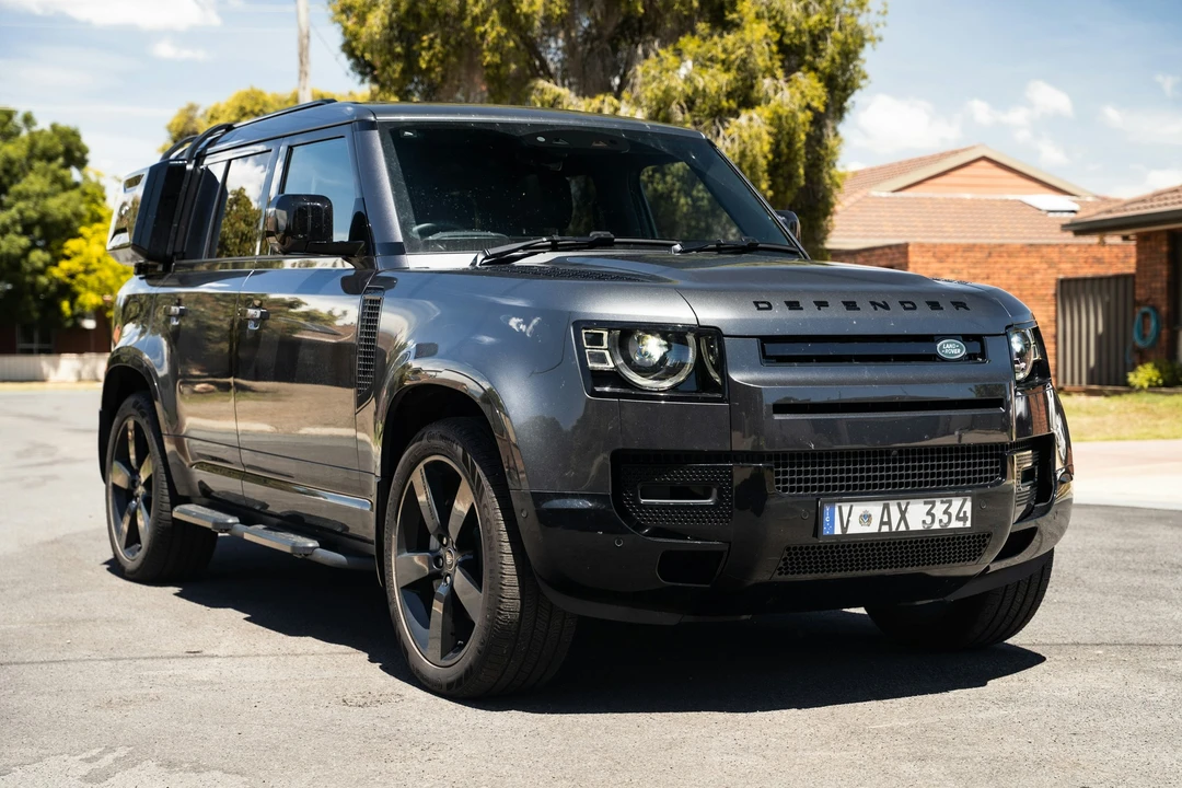 2025 Land Rover Defender L663 - Image 17 of 21