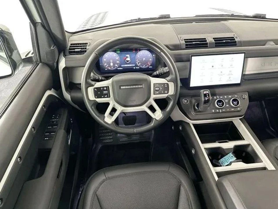 2025 Land Rover Defender L663 - Image 11 of 20
