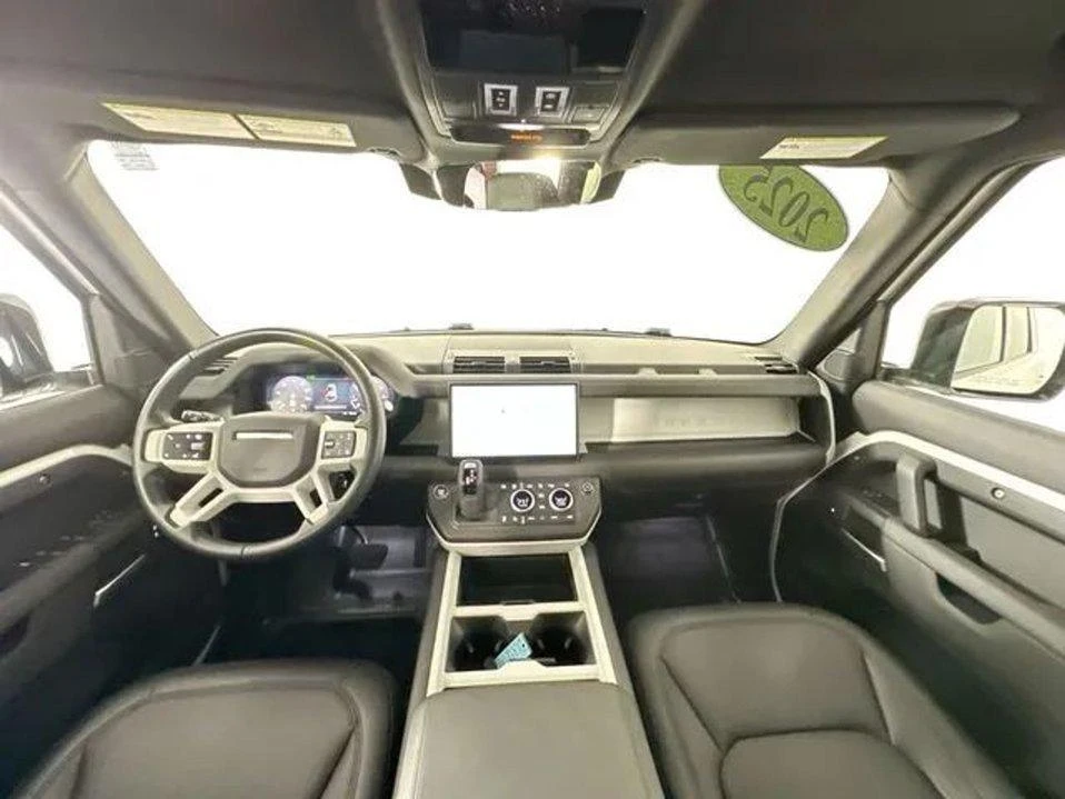 2025 Land Rover Defender L663 - Image 3 of 20