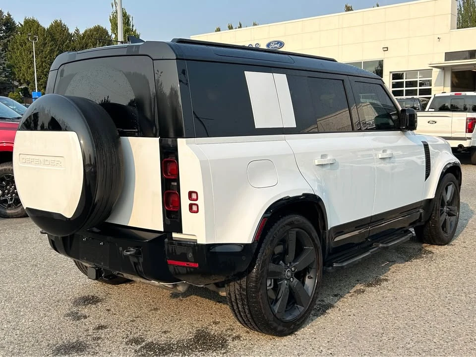 2025 Land Rover Defender L663 - Image 6 of 16