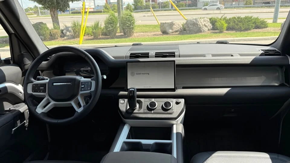 2025 Land Rover Defender L663 - Image 9 of 11