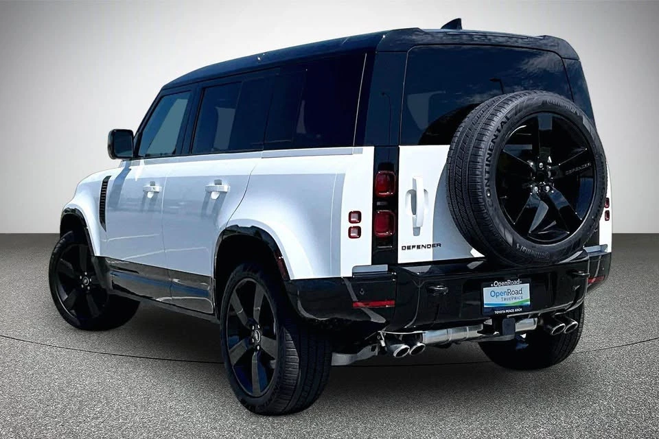 2025 Land Rover Defender L663 - Image 4 of 16