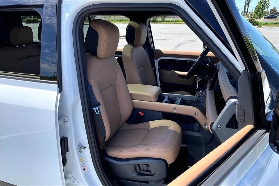 2025 Land Rover Defender L663 - Image 13 of 16