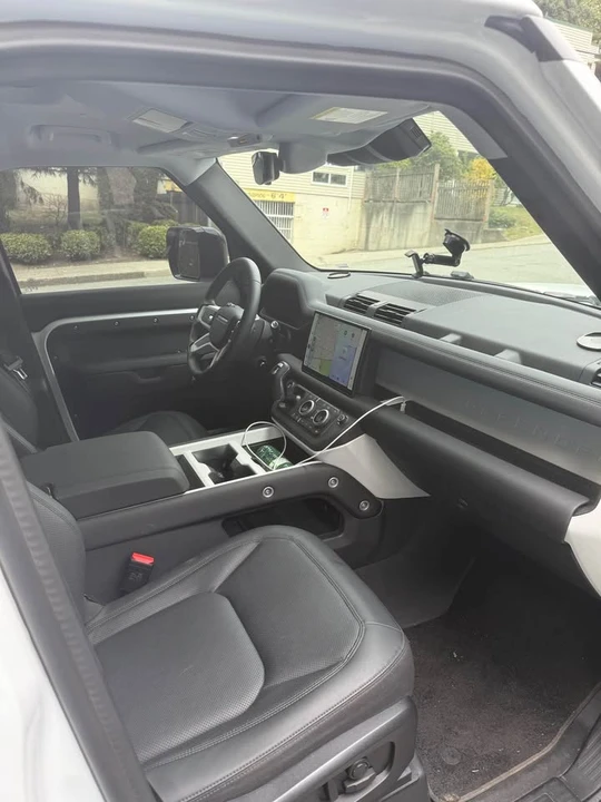 2025 Land Rover Defender L663 - Image 13 of 19
