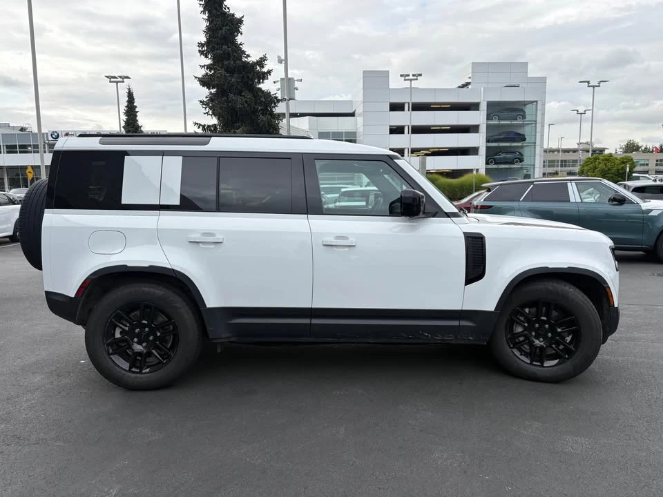 2025 Land Rover Defender L663 - Image 4 of 16
