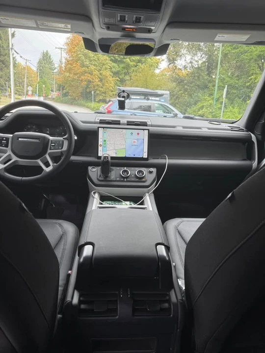 2025 Land Rover Defender L663 - Image 15 of 19
