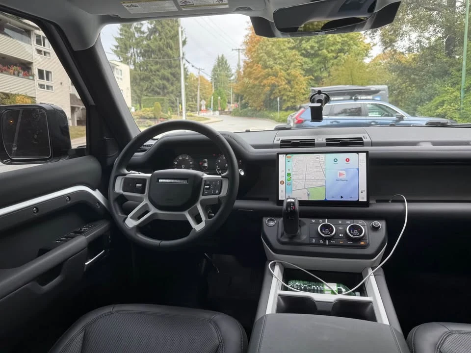 2025 Land Rover Defender L663 - Image 17 of 19