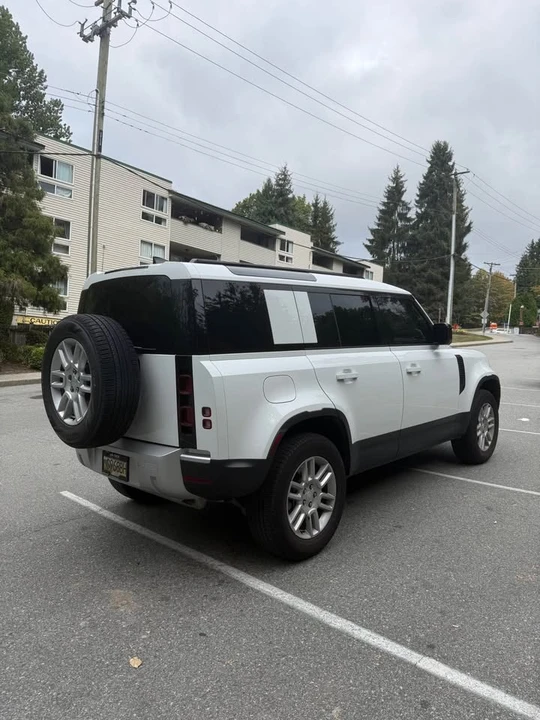 2025 Land Rover Defender L663 - Image 4 of 19