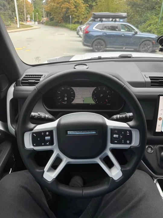 2025 Land Rover Defender L663 - Image 14 of 19
