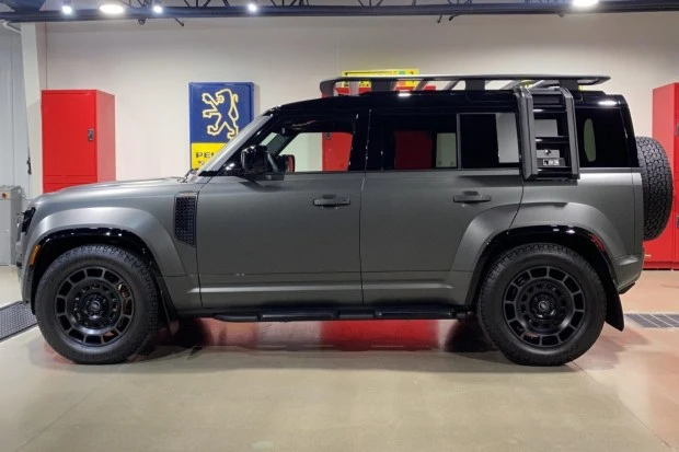 2025 Land Rover Defender L663 - Image 3 of 8