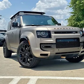 2025 Land Rover Defender 110 OCTA