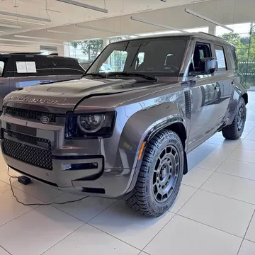 2025 Land Rover Defender 110 OCTA