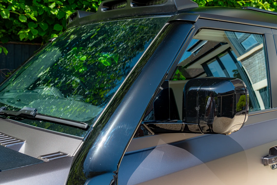 2025 Land Rover Defender Octa - Image 27 of 31