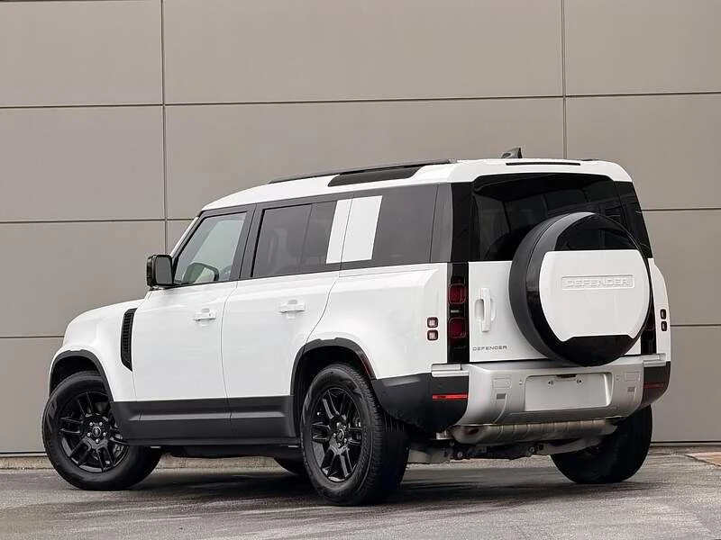2025 Land Rover Defender L663 - Image 4 of 19