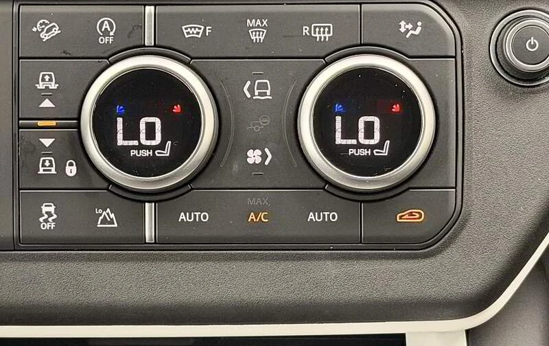 2025 Land Rover Defender L663 - Image 16 of 19