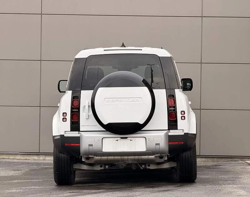 2025 Land Rover Defender L663 - Image 5 of 19