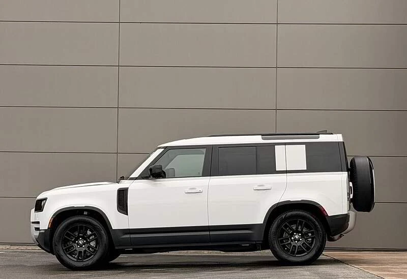 2025 Land Rover Defender L663 - Image 3 of 19