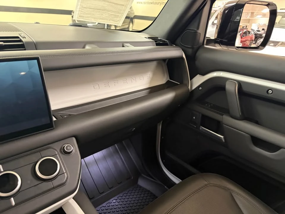 2025 Land Rover Defender L663 - Image 14 of 17