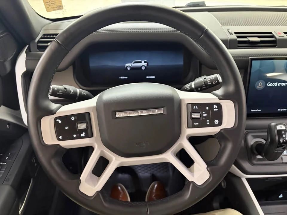 2025 Land Rover Defender L663 - Image 11 of 17