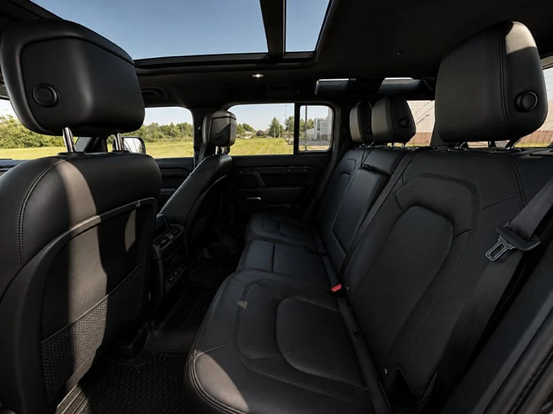 2025 Land Rover Defender L663 - Image 18 of 20