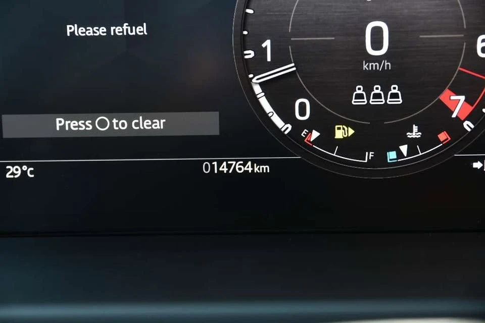 2025 Land Rover Defender L663 - Image 17 of 20