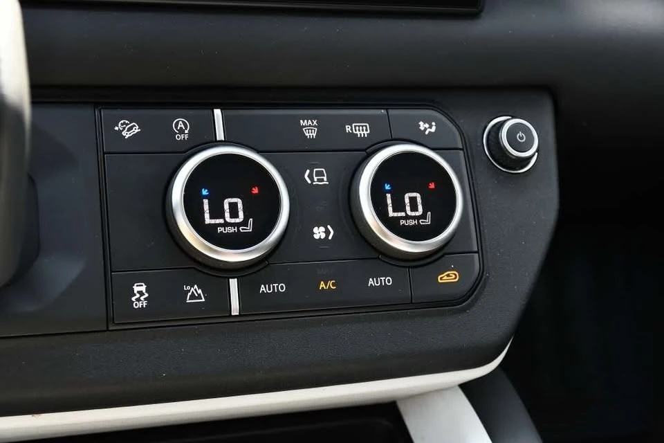 2025 Land Rover Defender L663 - Image 20 of 20