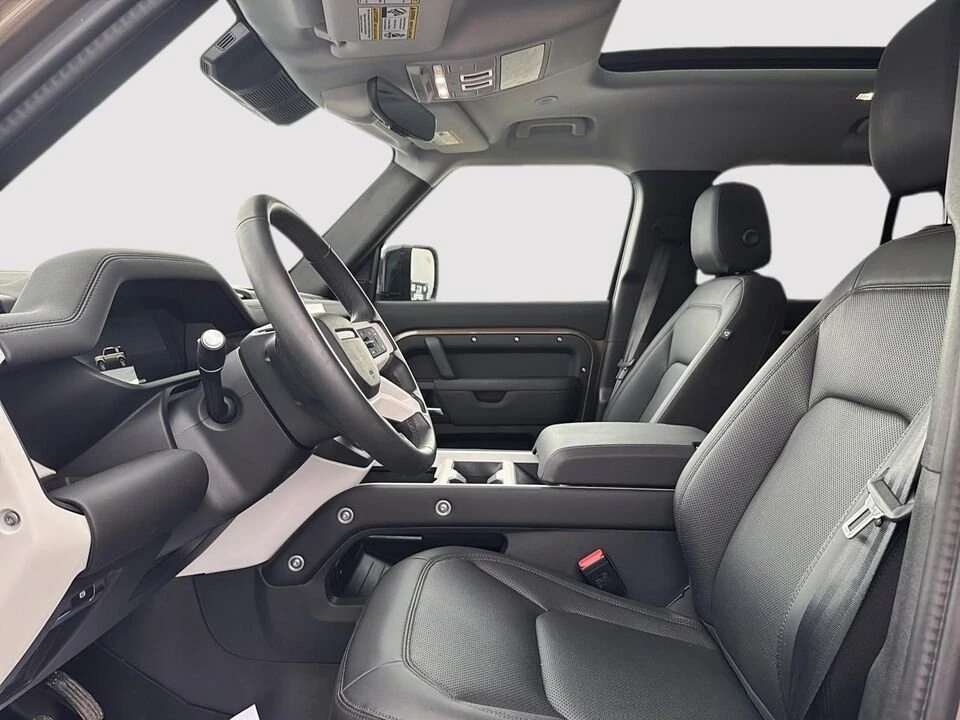 2025 Land Rover Defender L663 - Image 14 of 20
