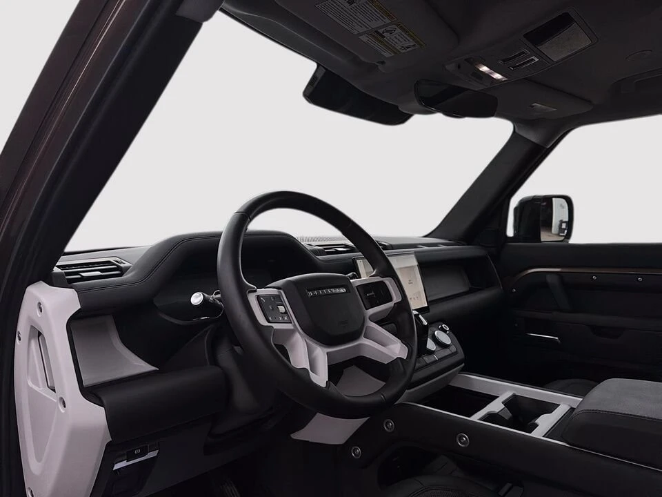 2025 Land Rover Defender L663 - Image 13 of 20