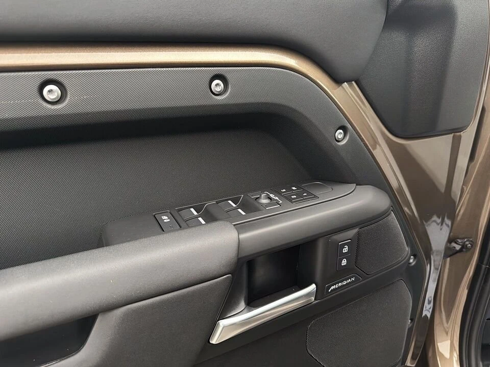 2025 Land Rover Defender L663 - Image 12 of 20