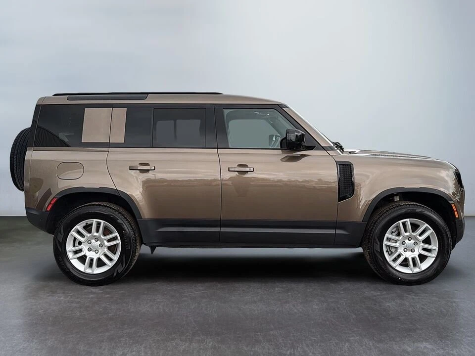 2025 Land Rover Defender L663 - Image 10 of 20