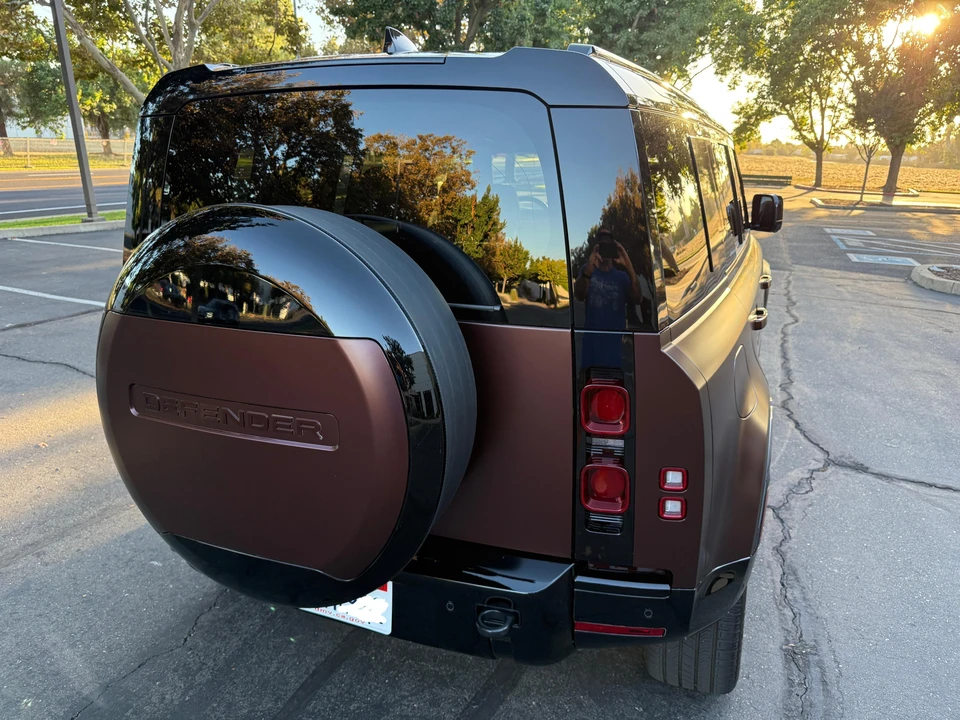 2025 Land Rover Defender L663 - Image 13 of 31