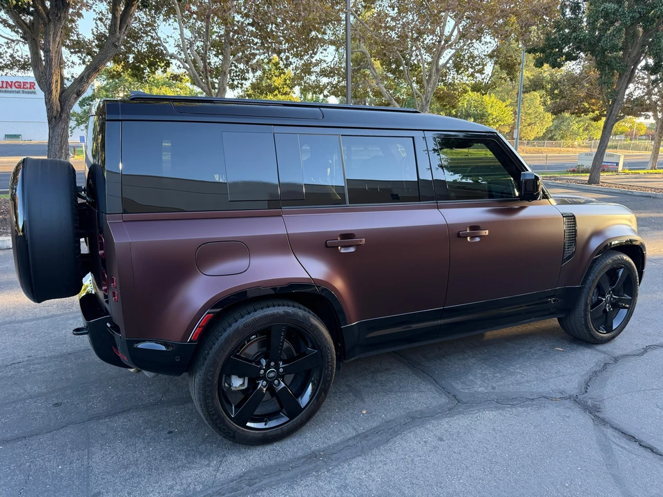 2025 Land Rover Defender L663 - Image 16 of 31