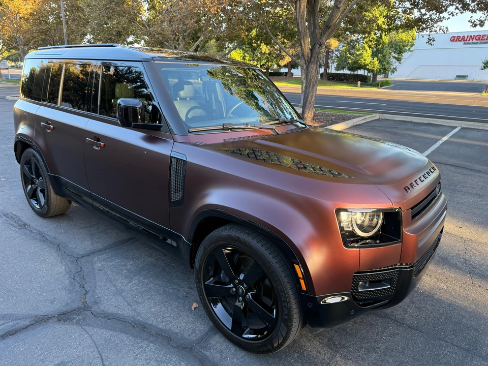 2025 Land Rover Defender L663 - Image 19 of 31