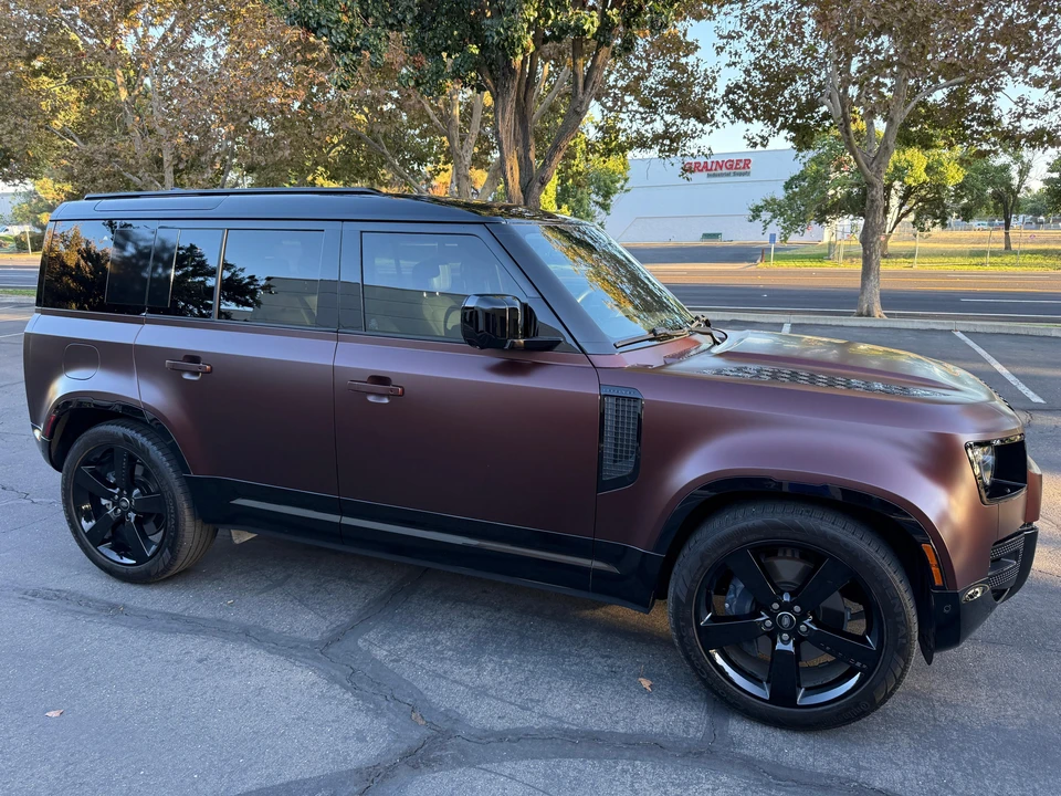 2025 Land Rover Defender L663 - Image 18 of 31